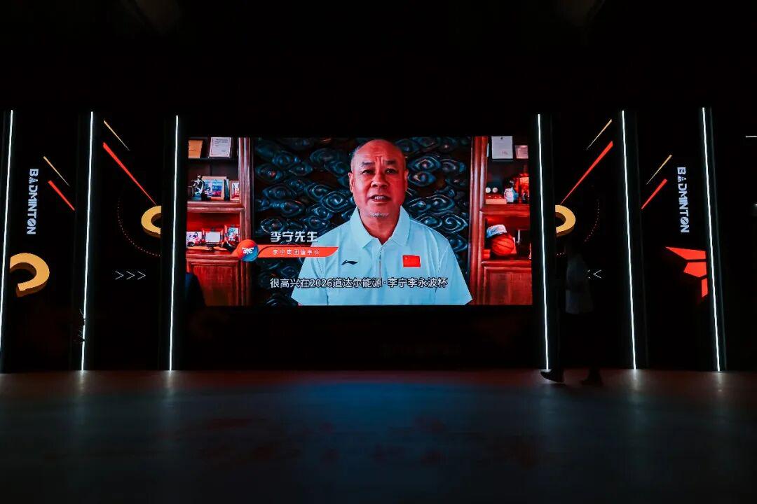 悟空体育米奇:福克斯明天比赛最后时刻依然会拿球 并且我对他充满信心
